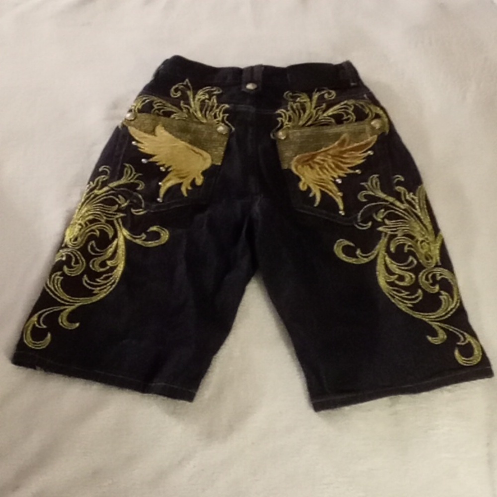 MENS DESIGNOR SHORTS SIZE SMALL!! NEW! LION BUTTONS AND GOLD EMBROIDERY. - Picture 2 of 10
